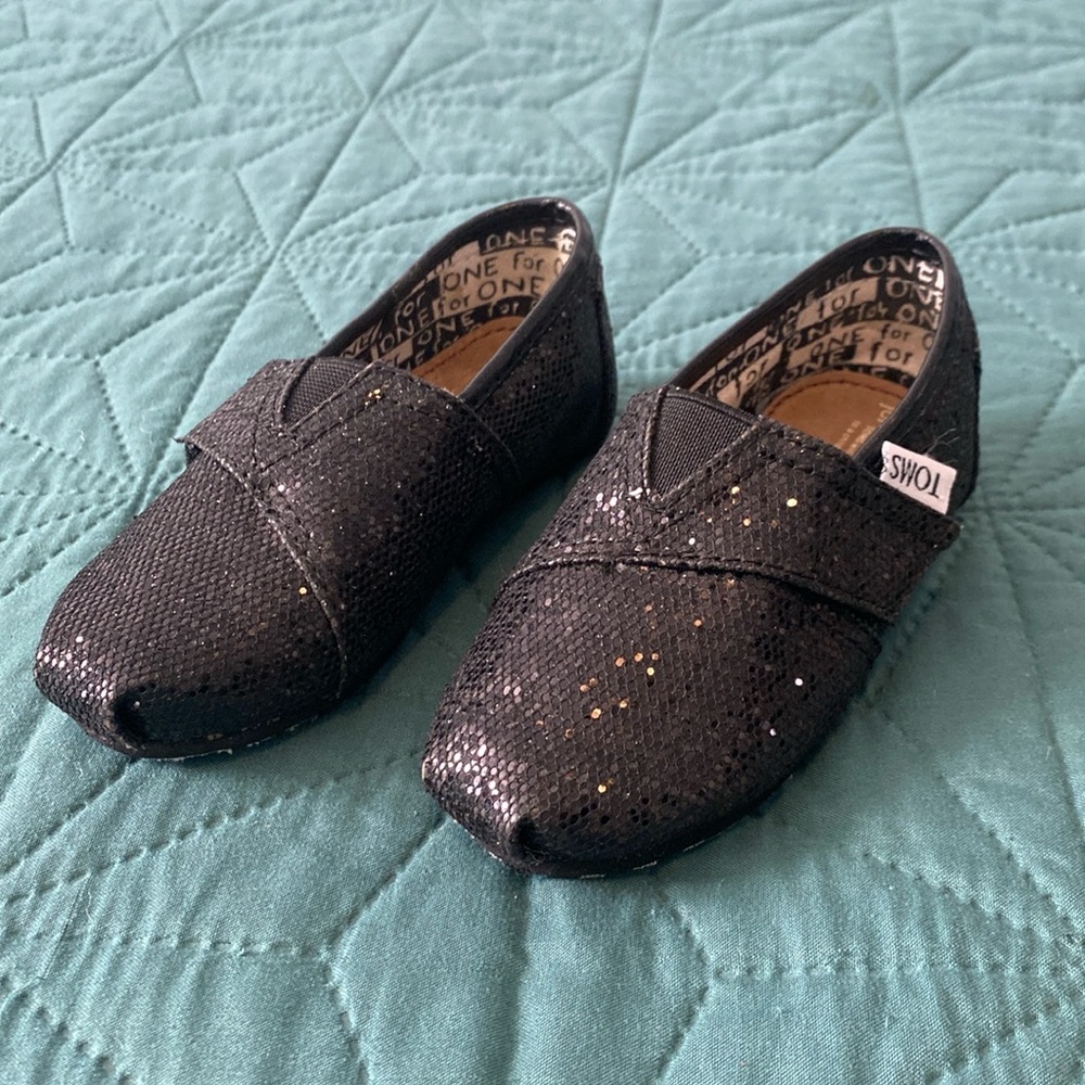 Toms kids tiny black glitter slip on shoes